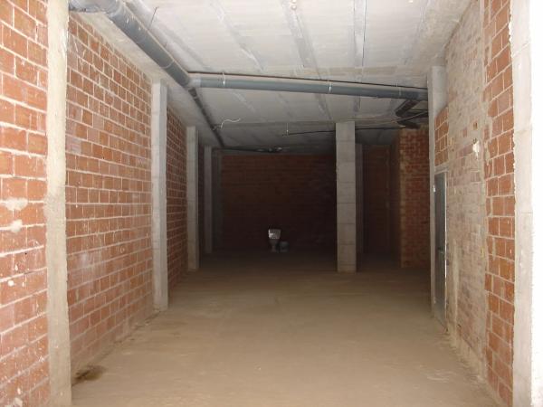 Local en avenida Pais Valencià, 8