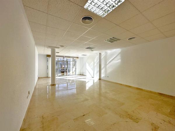 Local en avenida del Mediterrani