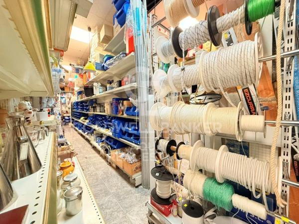 Local en calle Ruperto Chapí, 2