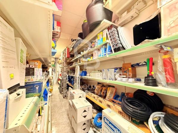 Local en calle Ruperto Chapí, 2