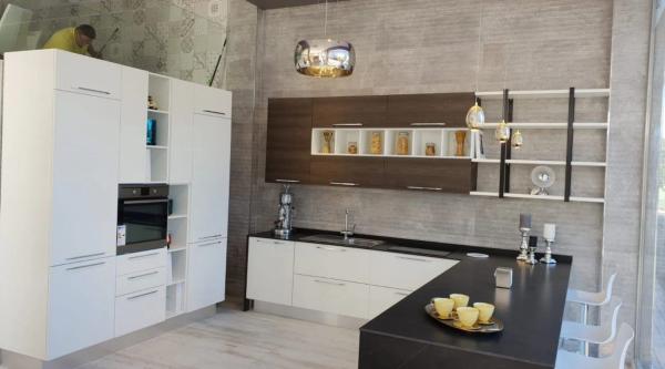 Local en avenida Carbonera, 2