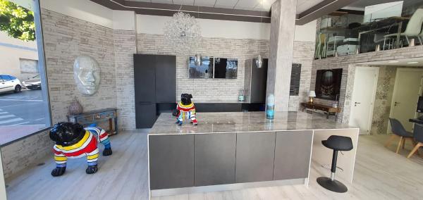 Local en avenida Carbonera, 2