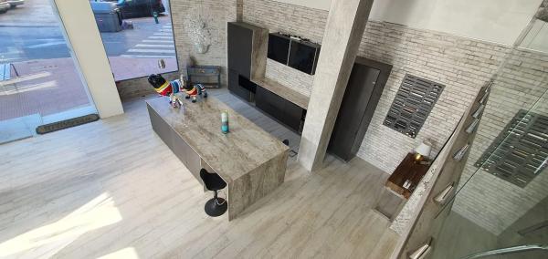 Local en avenida Carbonera, 2