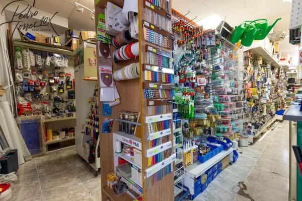 Local en calle Ruperto Chapí, 4