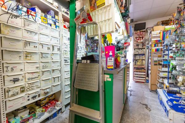 Local en calle Ruperto Chapí, 4