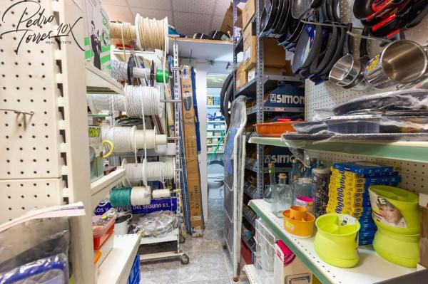 Local en calle Ruperto Chapí, 4