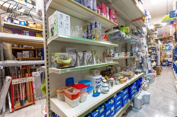 Local en calle Ruperto Chapí, 4