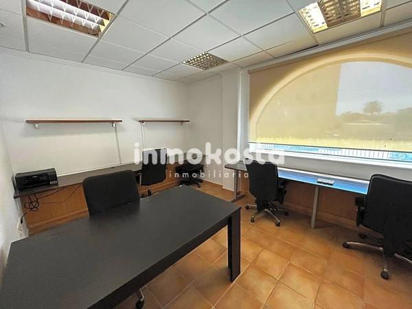 Local en calle Benito Pérez Galdós, 1