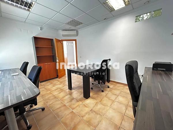 Local en calle Benito Pérez Galdós, 1