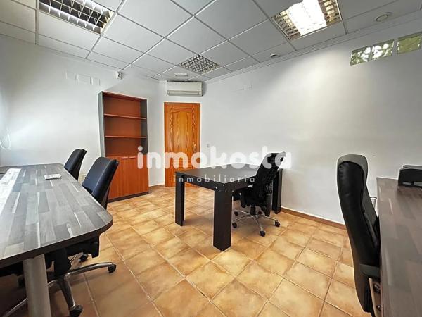 Local en calle Benito Pérez Galdós, 1