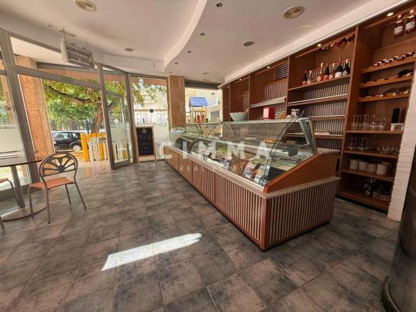 Local en avenida Corts Valencianes