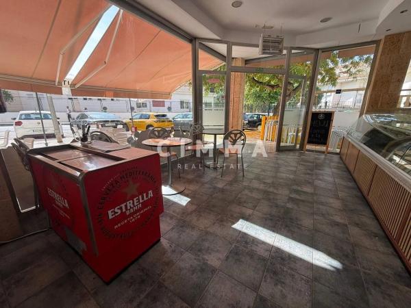 Local en avenida Corts Valencianes