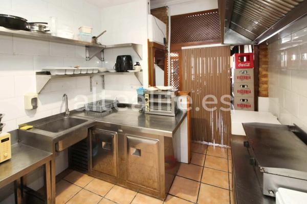 Local en calle Santa Teresa