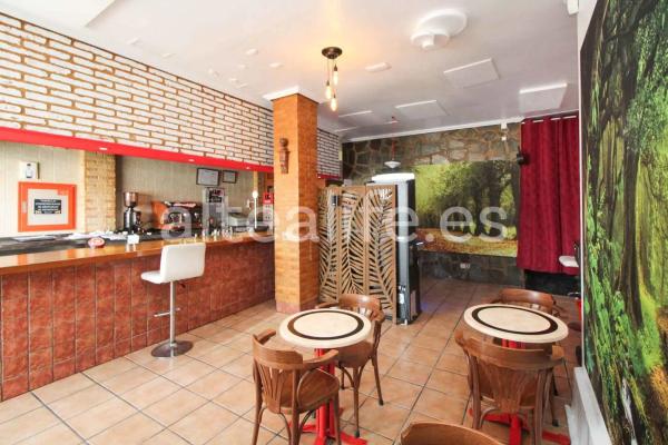 Local en calle Santa Teresa