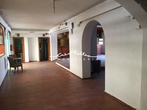 Local en Zona l'Olla