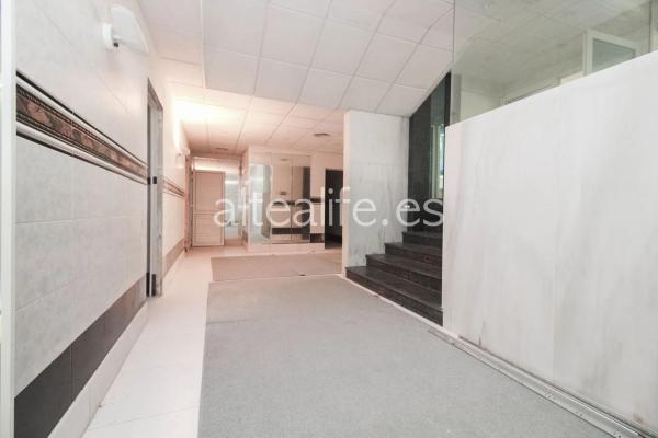 Local en calle de la Llum