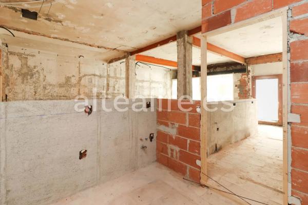 Local en calle Conde de Altea