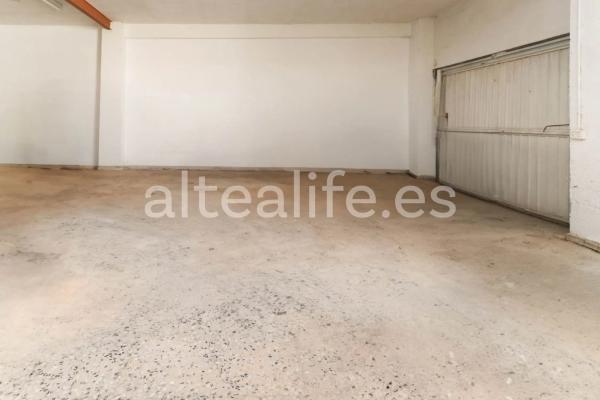 Local en calle Conde de Altea