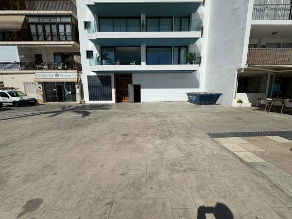 Local en calle Conde de Altea, 46