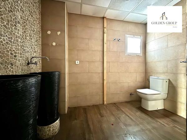 Local en avenida del Puerto