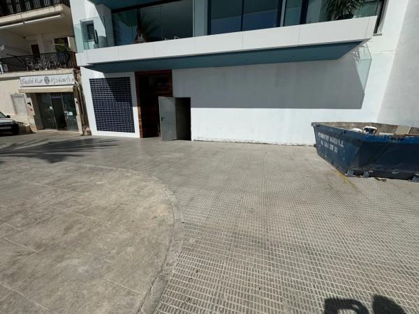 Local en calle Conde de Altea, 46