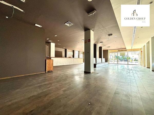 Local en avenida del Puerto