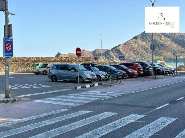 Local en avenida del Puerto