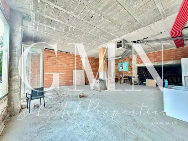 Local en plaza de la Pau, 2