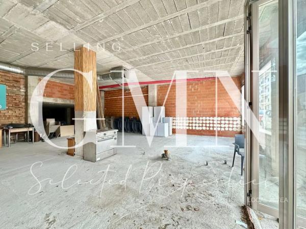 Local en plaza de la Pau, 2