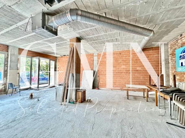 Local en plaza de la Pau, 2