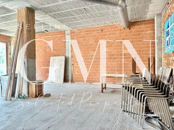 Local en plaza de la Pau, 2