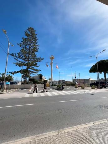 Local en avenida del Puerto, 22