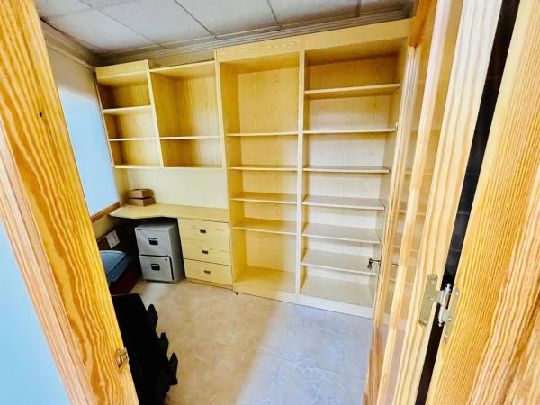 Local en calle Ferrocarril, 6