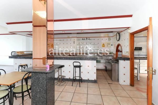 Local en avenida de valencia