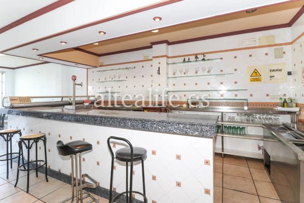 Local en avenida de valencia