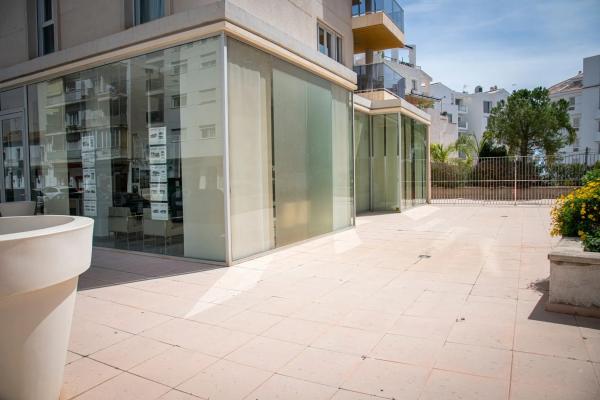 Local en calle Conde de Altea, 68