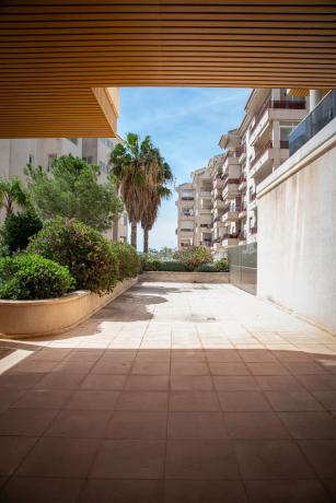 Local en calle Conde de Altea, 68