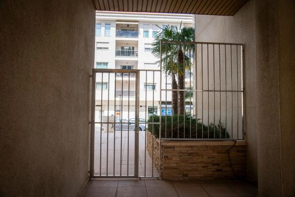 Local en calle Conde de Altea, 68