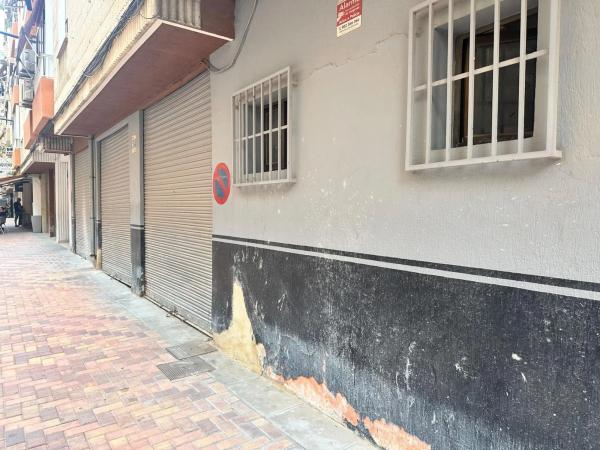 Local en calle Polop