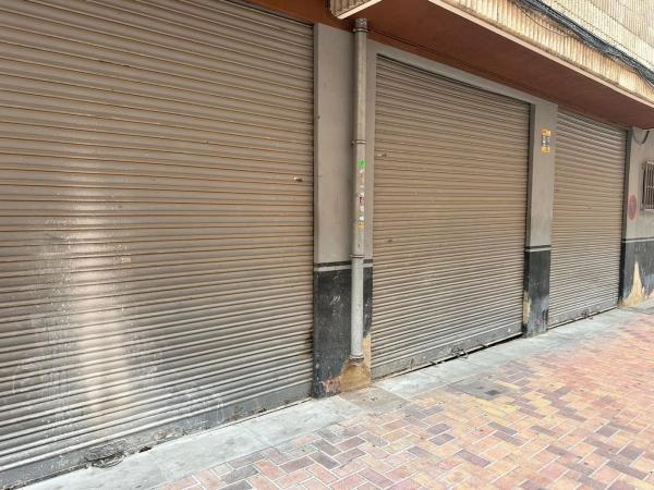 Local en calle Polop