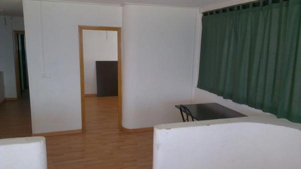 Local en avenida de Madrid