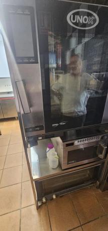 Local en Pueblo Levante