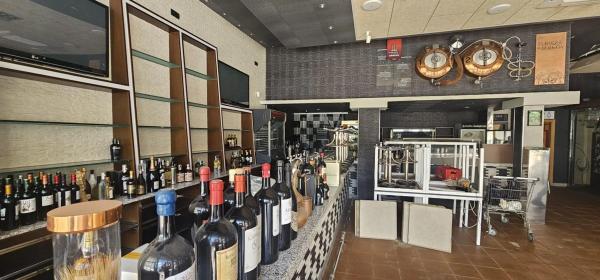 Local en Pueblo Levante