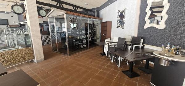 Local en Pueblo Levante