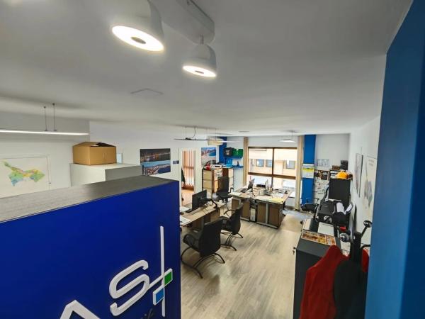 Local en Pueblo Levante