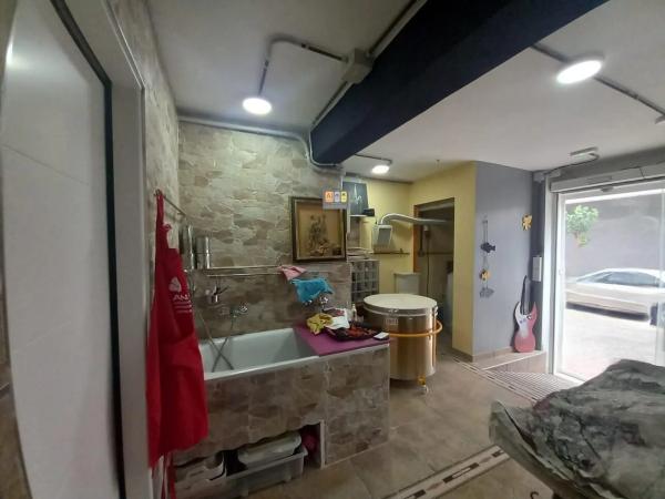 Local en Pueblo Poniente