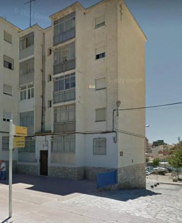 Local en Pueblo Poniente