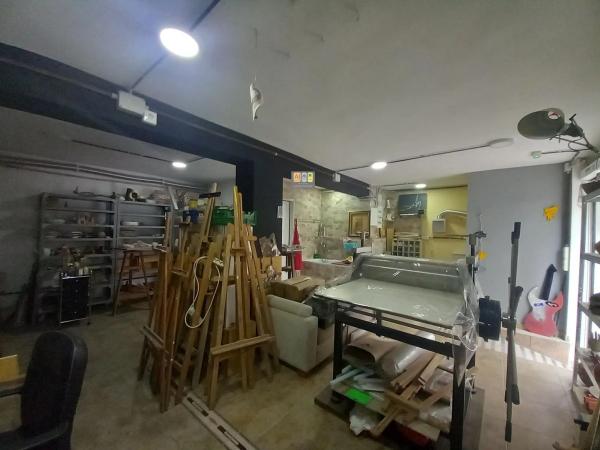 Local en Pueblo Poniente