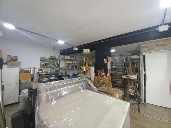 Local en Pueblo Poniente