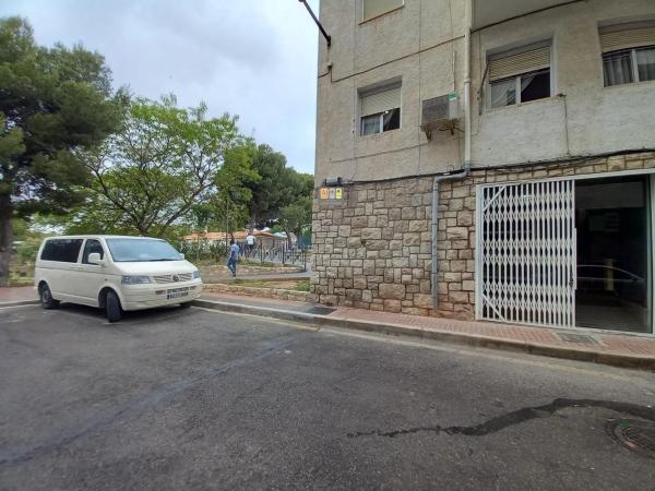 Local en Pueblo Poniente